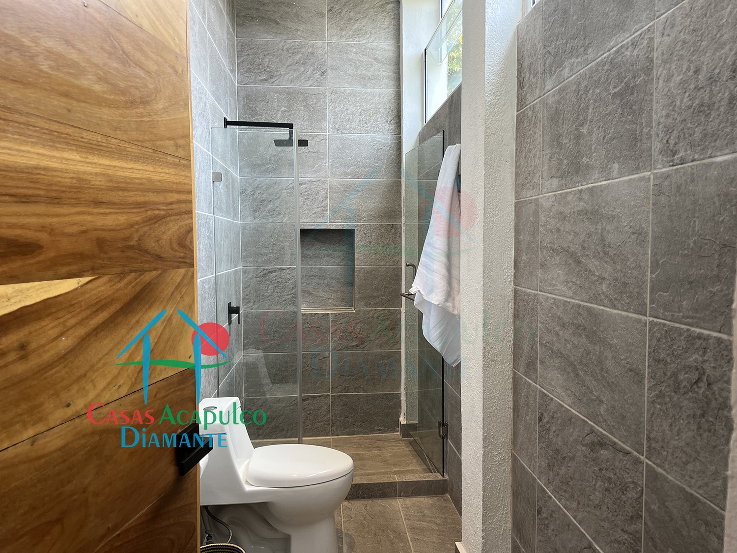 Real Diamante Villa Chachalacas - Baño completo de visitas 2
